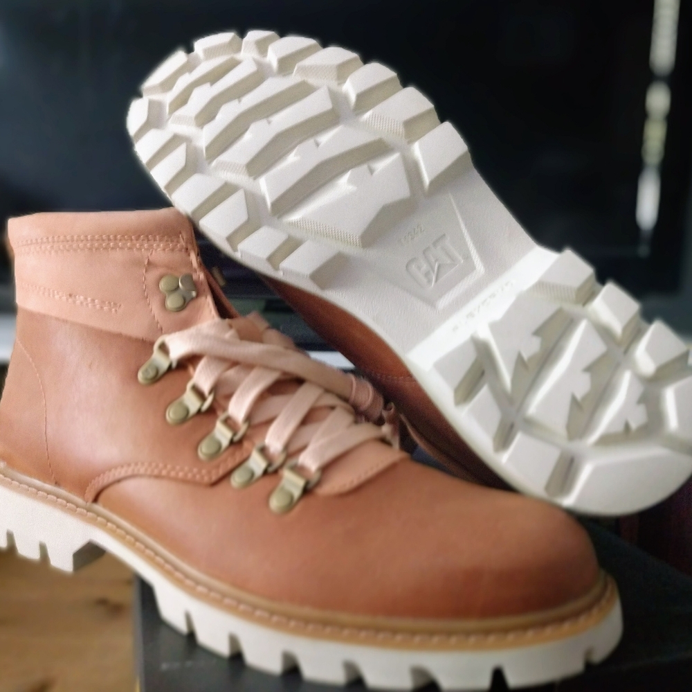 Caterpillar CAT Crux Boots, women's size 9.5